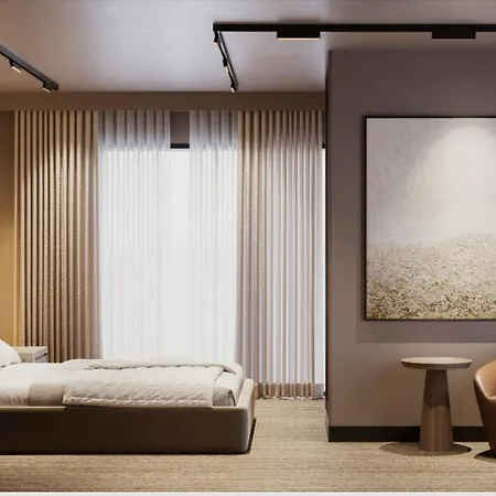 Max Otel *